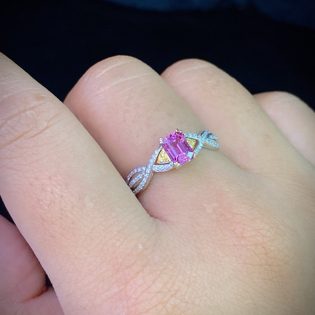 14k Gold 0.70 Ct Natural Padparadscha Sapphire & Diamond Ring - 5