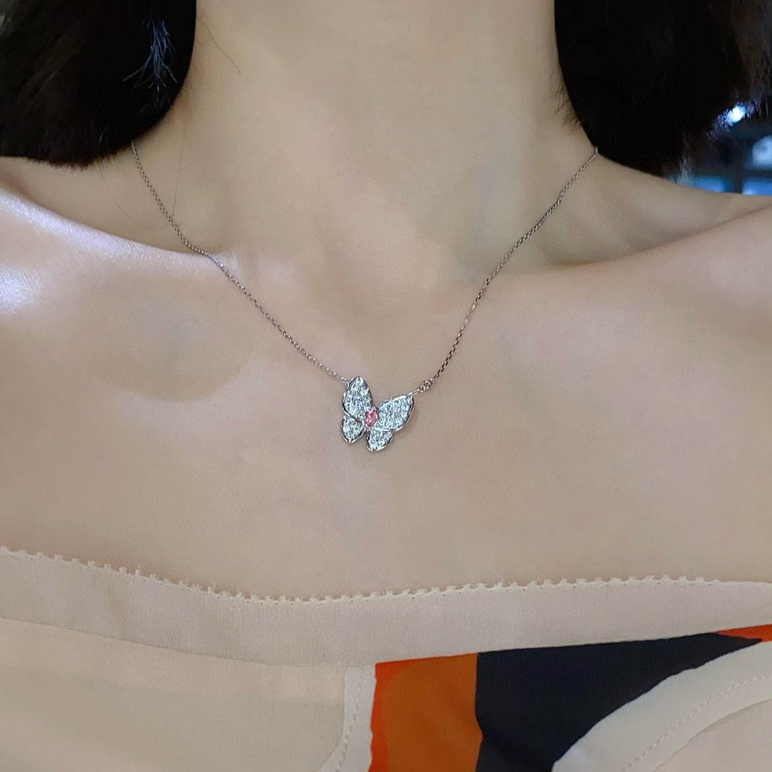 14k Gold 0.93 Ctw Natural Pink Diamond & Diamond & Butterfly Necklace - 2