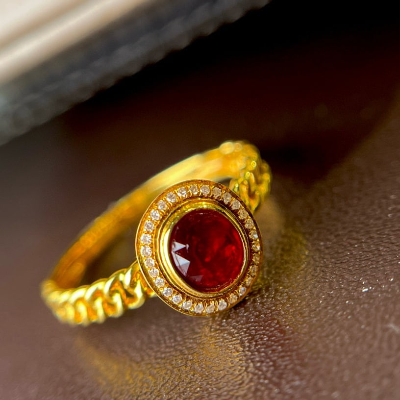 14k Gold 0.65 Ct Natural Ruby & Diamond Ring: Ref:230938298 // gold content:14k gold // ring size:7. 25us // // main gemstone:ruby // shape:oval // carat weight:0. 65ct // color:red // treatment:natural // // adjacent gemstone 2 : diamond // numb