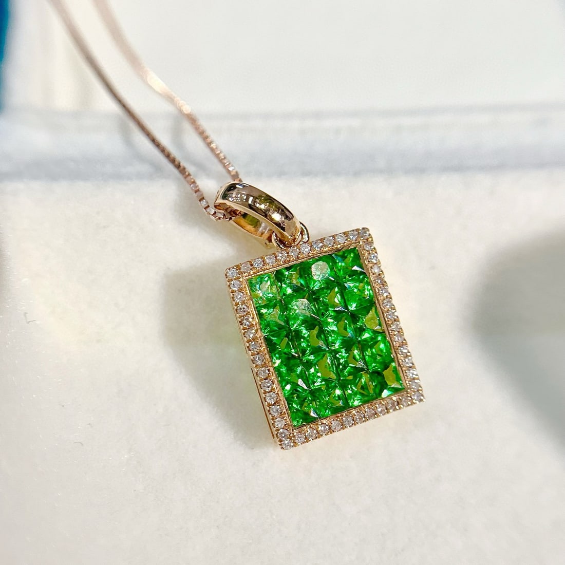 14k Gold 1.60 Ct Natural Tsavorite & Diamond Pendant( Without Chain ) - 2