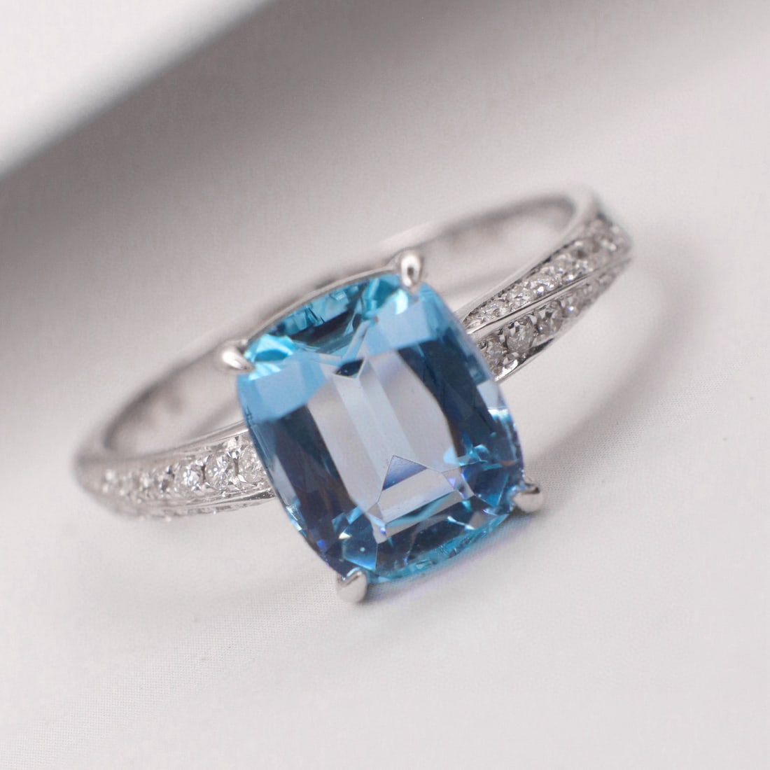 14k Gold 2.16 Ctw Natural Aquamarine & Diamond Ring - 2