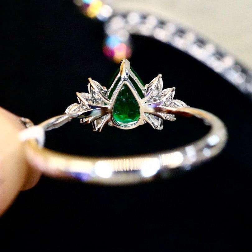 14k Gold 1.18 Ctw Vivid Green Natural Emerald & Diamond Ring - 4