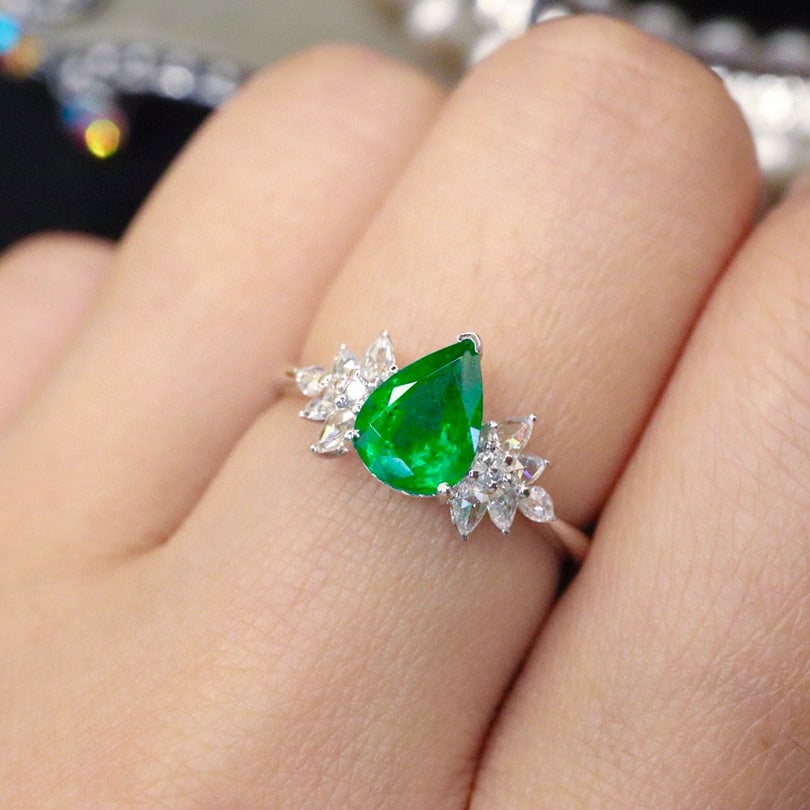 14k Gold 1.18 Ctw Vivid Green Natural Emerald & Diamond Ring - 5