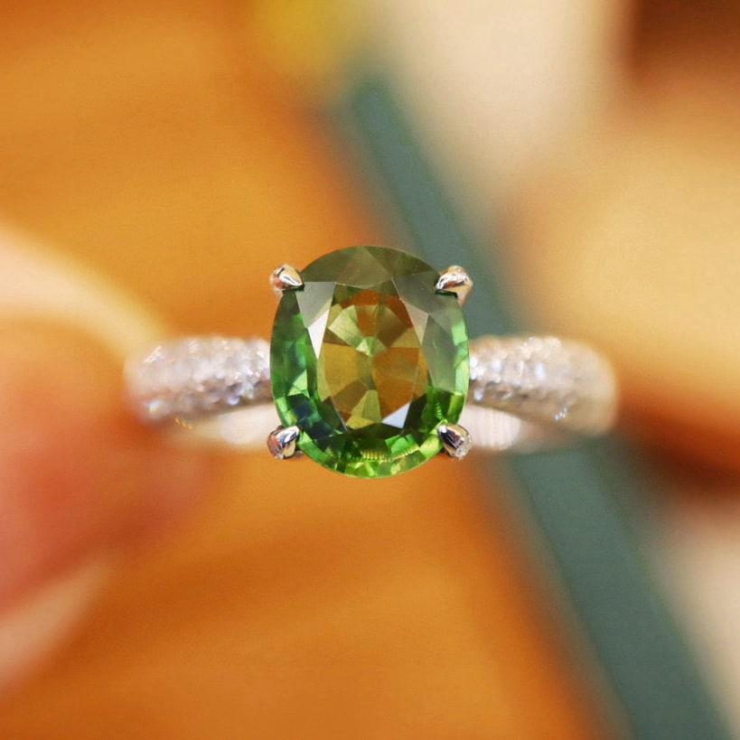 14k Gold 2.06 Ctw Natural Sapphire & Diamond Ring: Ref:230938353 // gold content:14k gold // ring size:7. 25us // // main gemstone:sapphire // shape:oval // carat weight:1. 82ct // color:green // treatment:natural // // adjacent gemstone 2 :