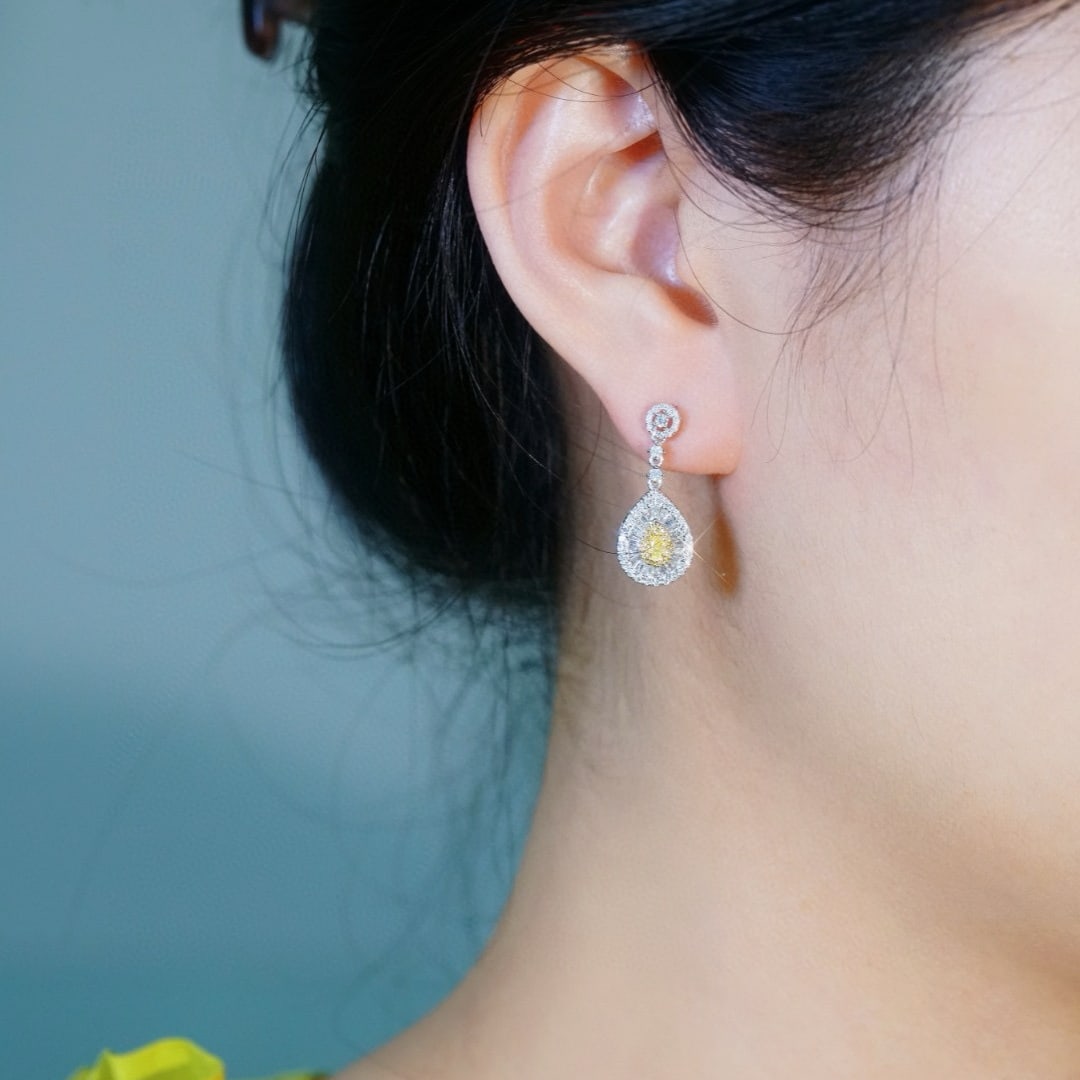 14k Gold 0.80 Ct Natural Color Diamond Earrings - 3