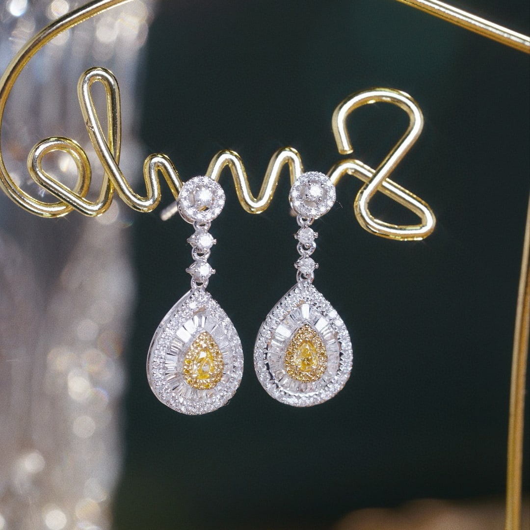 14k Gold 0.80 Ct Natural Color Diamond Earrings - 6