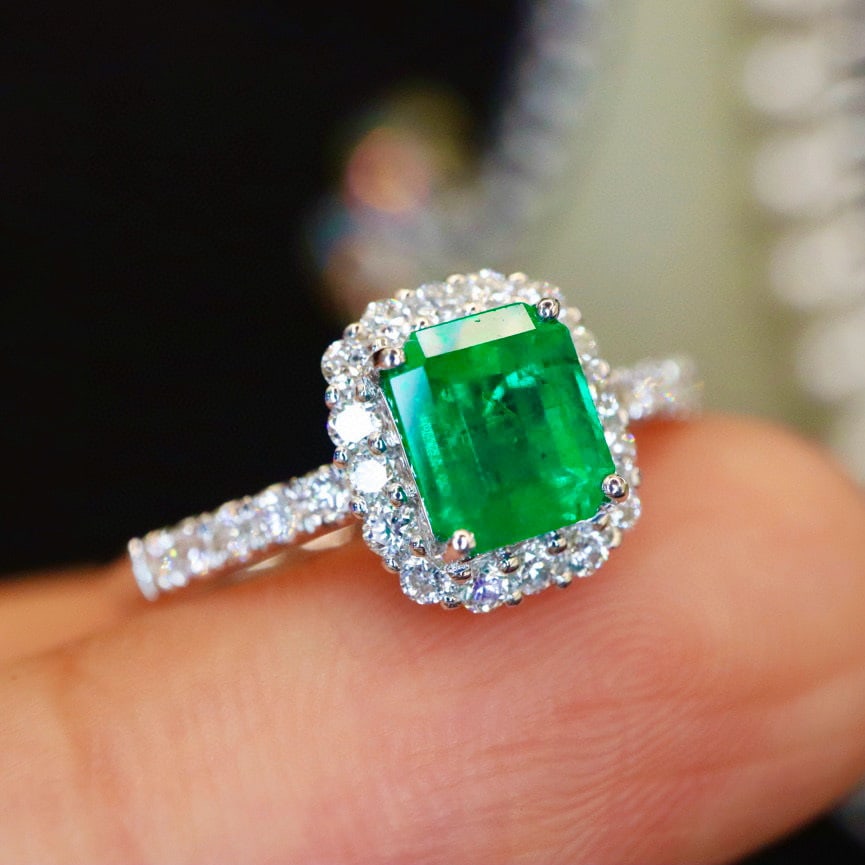 14k Gold 1.18 Ctw Vivid Green Natural Emerald & Diamond Ring - 2