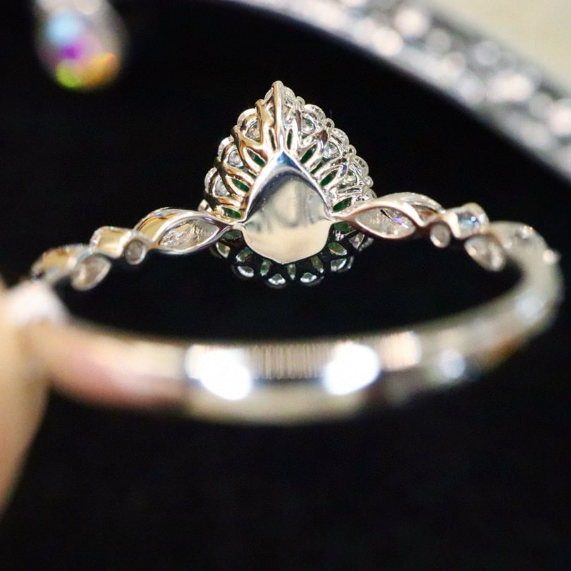 14k Gold 1.12 Ctw Vivid Green Natural Emerald & Diamond Ring - 4