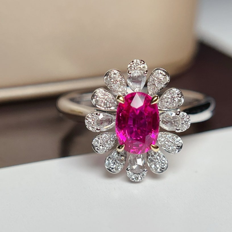 14k Gold 1.05 Ct Natural Ruby & Diamond Ring: Ref:230938397 // gold content:14k gold // ring size:7. 25us // // main gemstone:ruby // shape:oval // carat weight:1. 05ct // color:red // treatment:natural // // adjacent gemstone 2 : diamond // numb