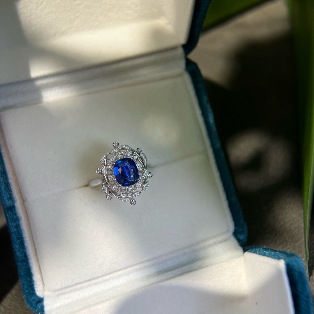 14k Gold 2.12 Ctw Natural Sapphire & Diamond Ring: Ref:230938403 // gold content:14k gold // ring size:7. 25us // // main gemstone:sapphire // shape:cushion // carat weight:1. 98ct // color:blue // treatment:natural // // adjacent gemstone 2 :