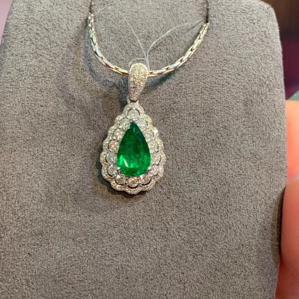 14k Gold 1.20 Ctw Vivid Green Natural Emerald & Diamond Pendant( Without Chain ) - 3