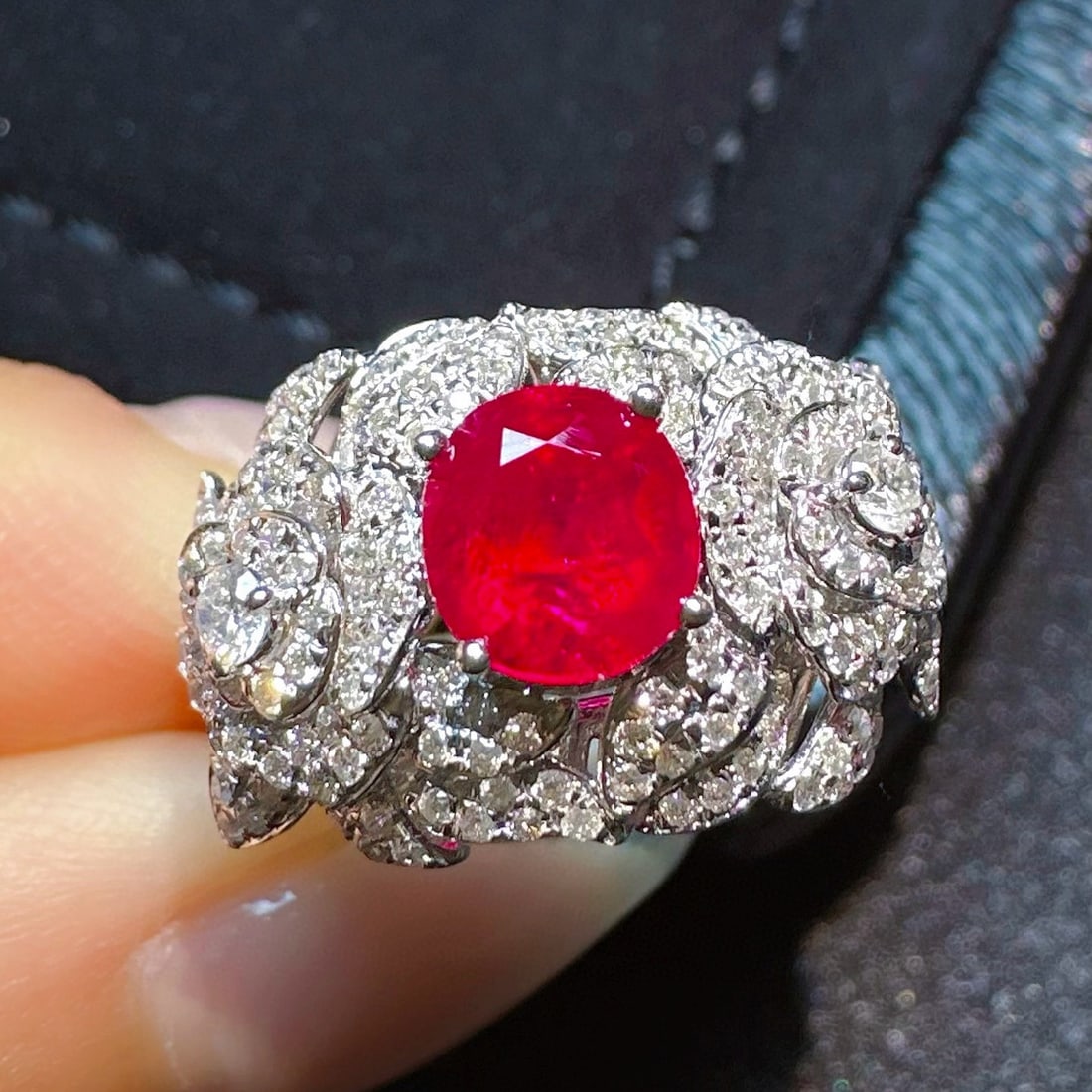 14k Gold 1.78 Ctw Natural Ruby & Diamond Ring: Ref:230938410 // gold content:14k gold // ring size:7. 25us // // main gemstone:ruby // shape:oval // carat weight:1. 1ct // color:pigeonblood red // treatment:natural // // adjacent gemstone 2 : diam