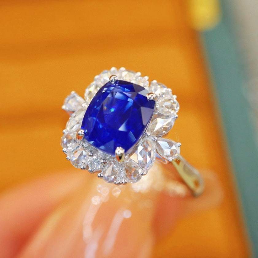 14k Gold 3.55 Ctw Natural Sapphire & Diamond Ring - 2