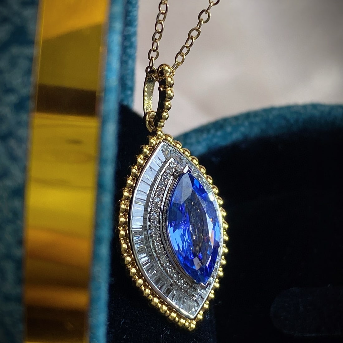 14k Gold 2.30 Ct Natural Sapphire & Diamond Pendant( Without Chain ) - 6