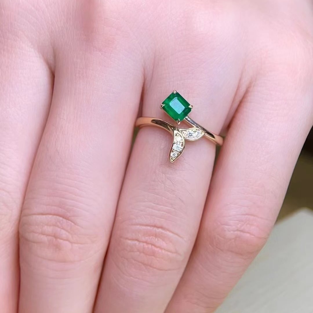 14k Gold 0.77 Ctw Vivid Green Natural Emerald & Diamond Ring - 2