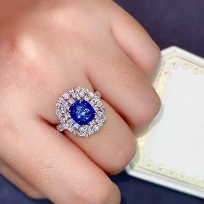 14k Gold 3.28 Ctw Vivid Blue Natural Sapphire & Diamond Ring - 3