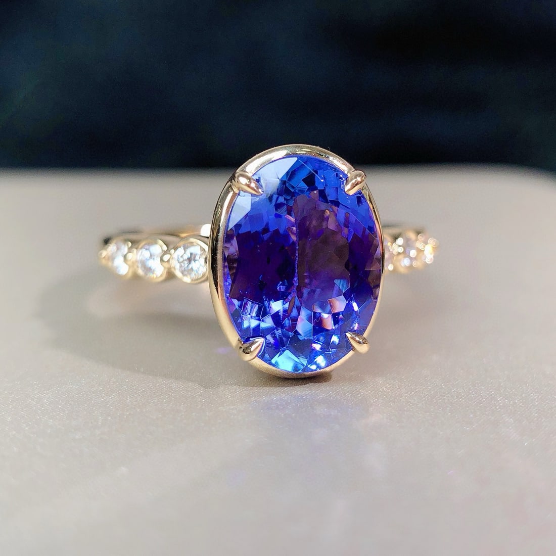 14k Gold 3.11 Ctw Natural Tanzanite & Diamond Ring - 2