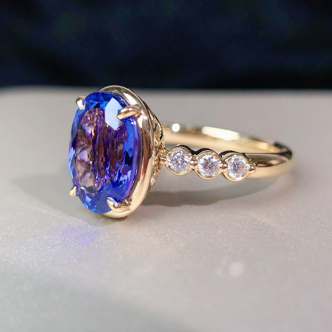 14k Gold 3.11 Ctw Natural Tanzanite & Diamond Ring - 3