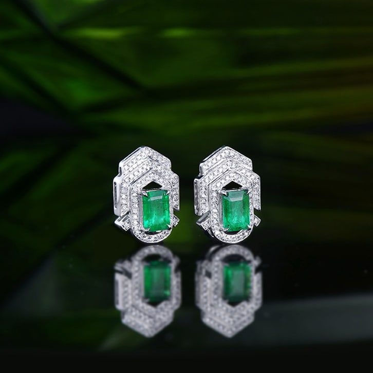 14k Gold 1.2 Ctw Natural Emerald & Diamond Earrings - 3