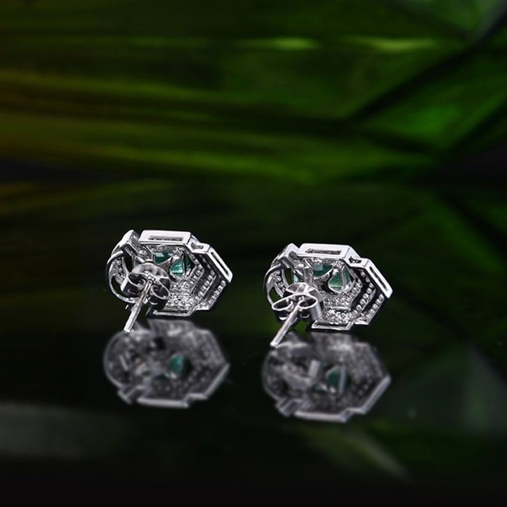 14k Gold 1.2 Ctw Natural Emerald & Diamond Earrings - 4