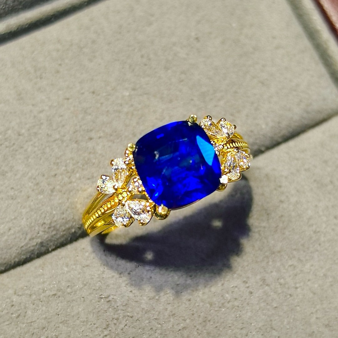 14k Gold 2.69 Ctw Natural Sapphire & Diamond Ring: Ref:230977049 // gold content:14k gold // ring size:7. 25us // // main gemstone:sapphire // shape:cushion // carat weight:2. 38ct // color:blue // treatment:natural // // adjacent gemstone 2 :