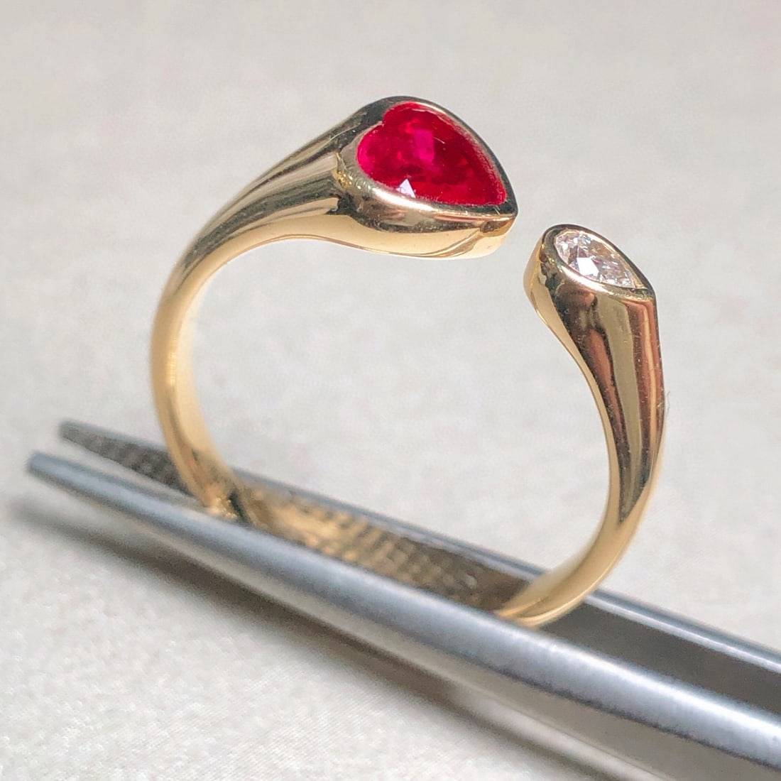 14k Gold 0.74 Ctw Natural Ruby & Diamond Ring - 7