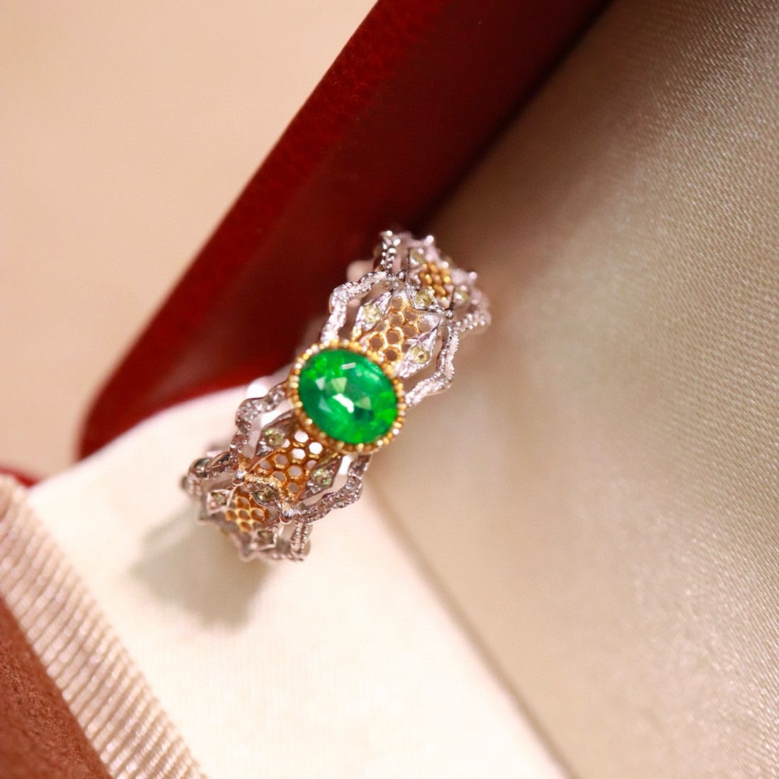 14k Gold 0.49 Ct Natural Emerald Ring - 6