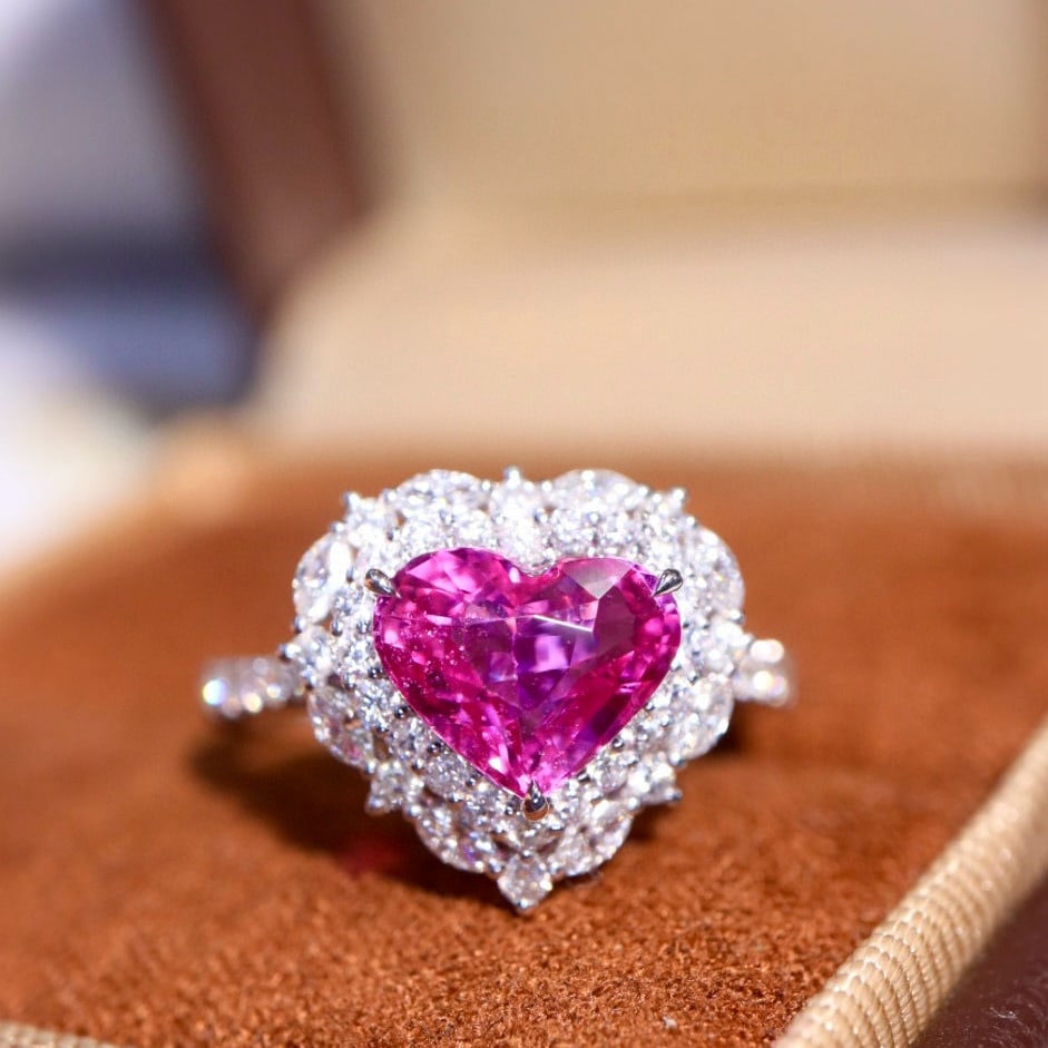 14k Gold 2.68 Ctw Natural Padparadscha Sapphire & Diamond Ring: Ref:230977096 // gold content:14k gold // ring size:7. 25us // // main gemstone:padparadscha sapphire // shape:heart // carat weight:2. 01ct // color:orangish pink // treatment:natural // // adjacent