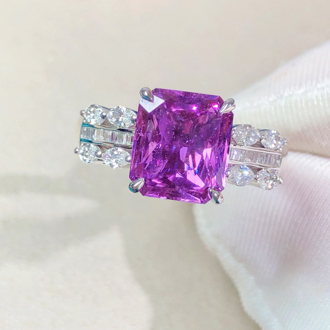 14k Gold 3.48 Ctw Natural Sapphire & Diamond Ring: Ref:230977103 // gold content:14k gold // ring size:7. 25us // // main gemstone:sapphire // shape:radiant // carat weight:3. 08ct // color:purple // treatment:natural // // adjacent gemstone 2 : diamo