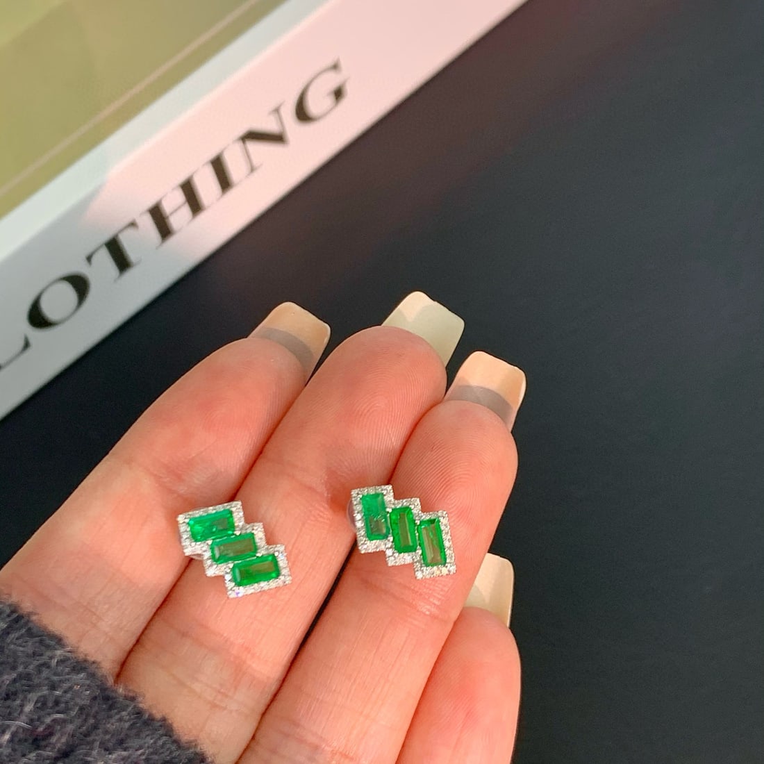 14k Gold 1.42 Ctw Natural Emerald & Diamond Earrings - 3