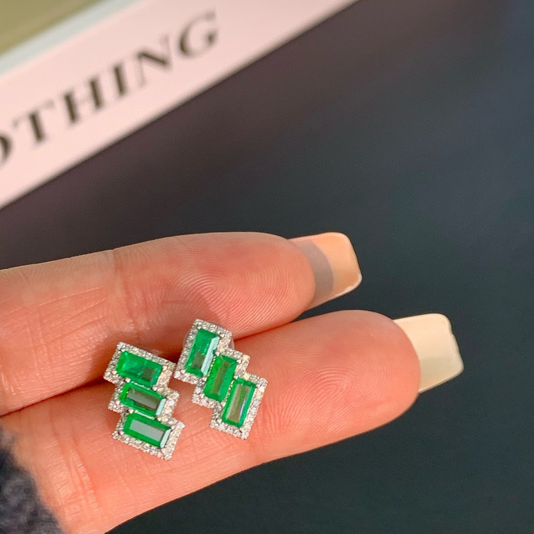 14k Gold 1.42 Ctw Natural Emerald & Diamond Earrings - 5