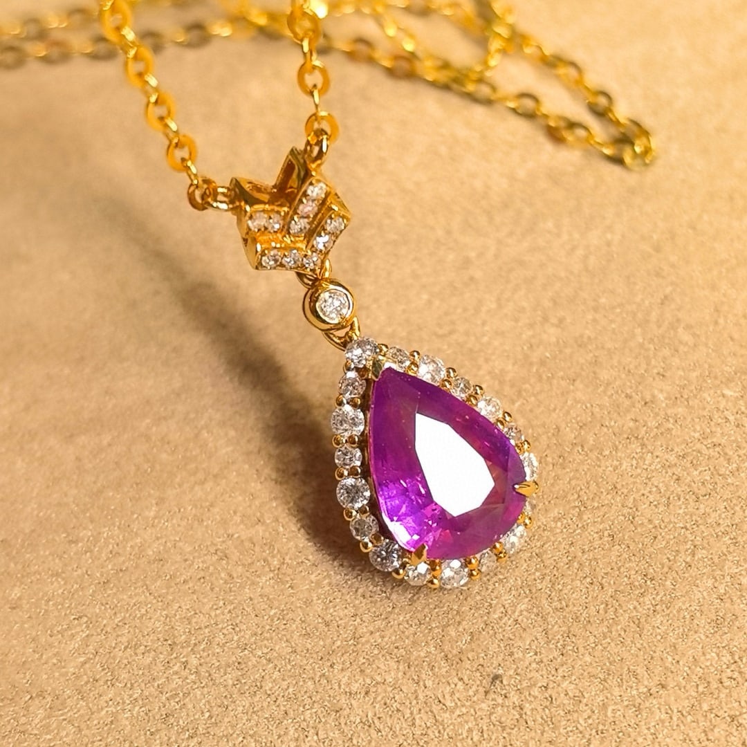 14k Gold 1.90 Ctw Natural Sapphire & Diamond Necklace: Ref:230977114 // gold content:14k gold // main gemstone:sapphire // shape:pear // carat weight:1. 66ct // color:purple // treatment:natural // // adjacent gemstone 2 : diamond // shape:round //