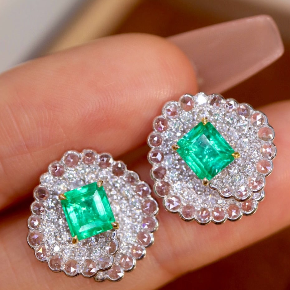 14k Gold 2.67 Ctw Natural Emerald & Diamond Earrings - 7