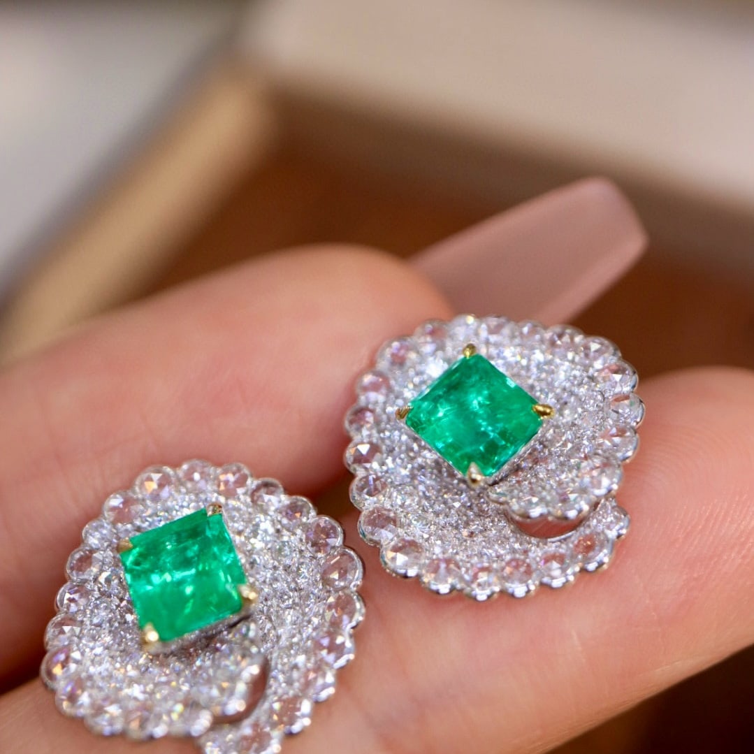 14k Gold 2.67 Ctw Natural Emerald & Diamond Earrings - 8
