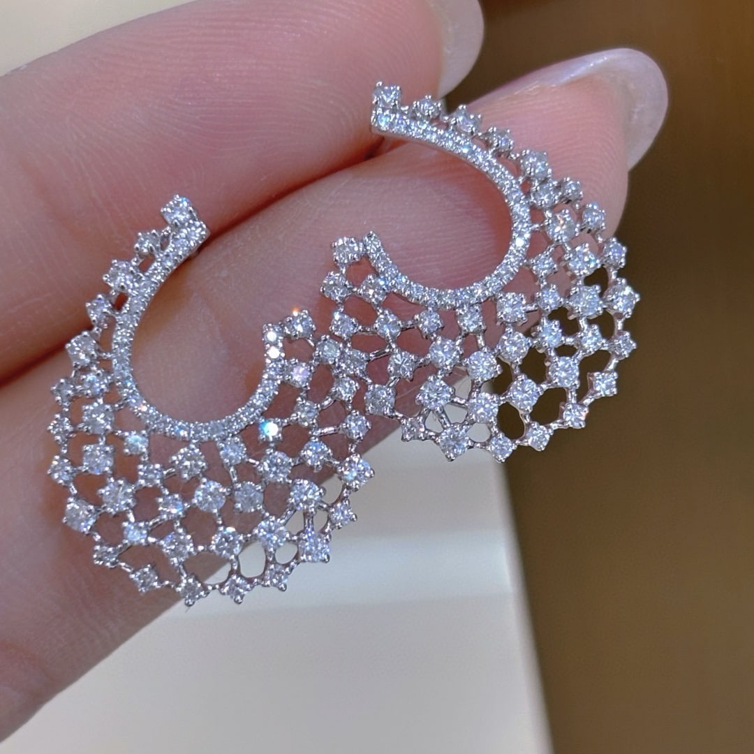 14k Gold 1.3 Ct Natural H Diamond Earrings: Ref:230977148 // gold content:14k gold // main gemstone:diamond // shape:round // carat weight:1. 3ct // clarity grade:vs-si // color:h // treatment:natural // cut grade:g // Condition: NewLow