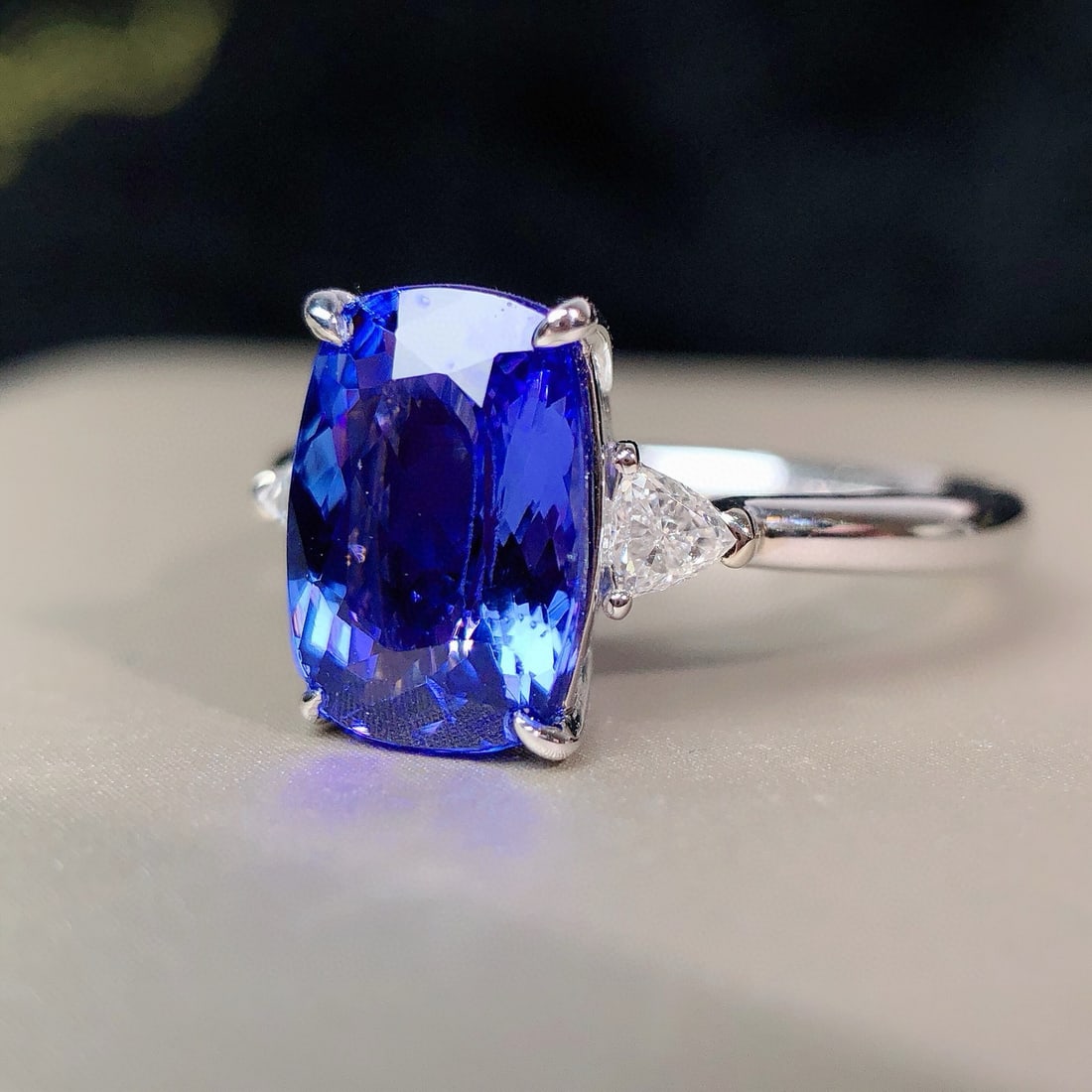 14k Gold 2.66 Ctw Natural Tanzanite & Diamond Ring - 5