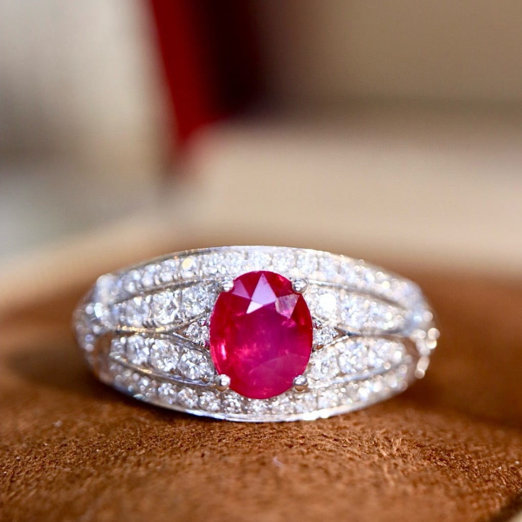 14k Gold 1.50 Ctw Natural Ruby & Diamond Ring: Ref:230977169 // gold content:14k gold // ring size:7. 25us // // main gemstone:ruby // shape:oval // carat weight:1. 05ct // color:red // treatment:natural // // adjacent gemstone 2 : diamond //
