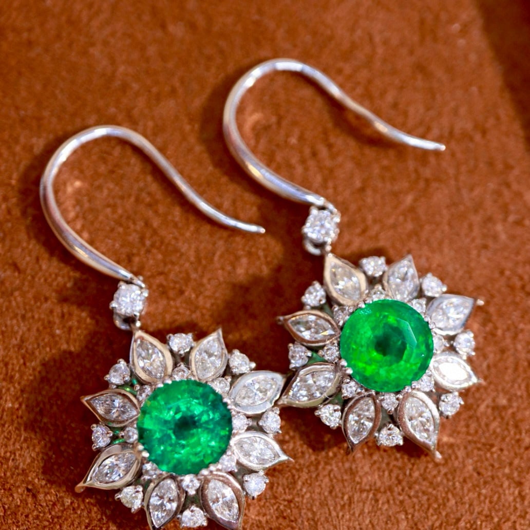 14k Gold 3.04 Ctw Natural Emerald & Diamond Earrings - 4
