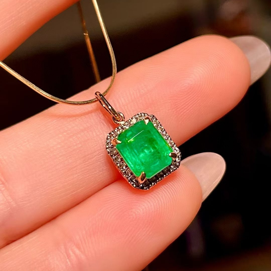 14k Gold 1.54 Ctw Natural Emerald & Diamond Pendant( Without Chain ): Ref:230977223 // gold content:14k gold // main gemstone:emerald // shape:octagonal // carat weight:1. 42ct // color:green // treatment:natural // // adjacent gemstone 2 : diamond // shape:round //