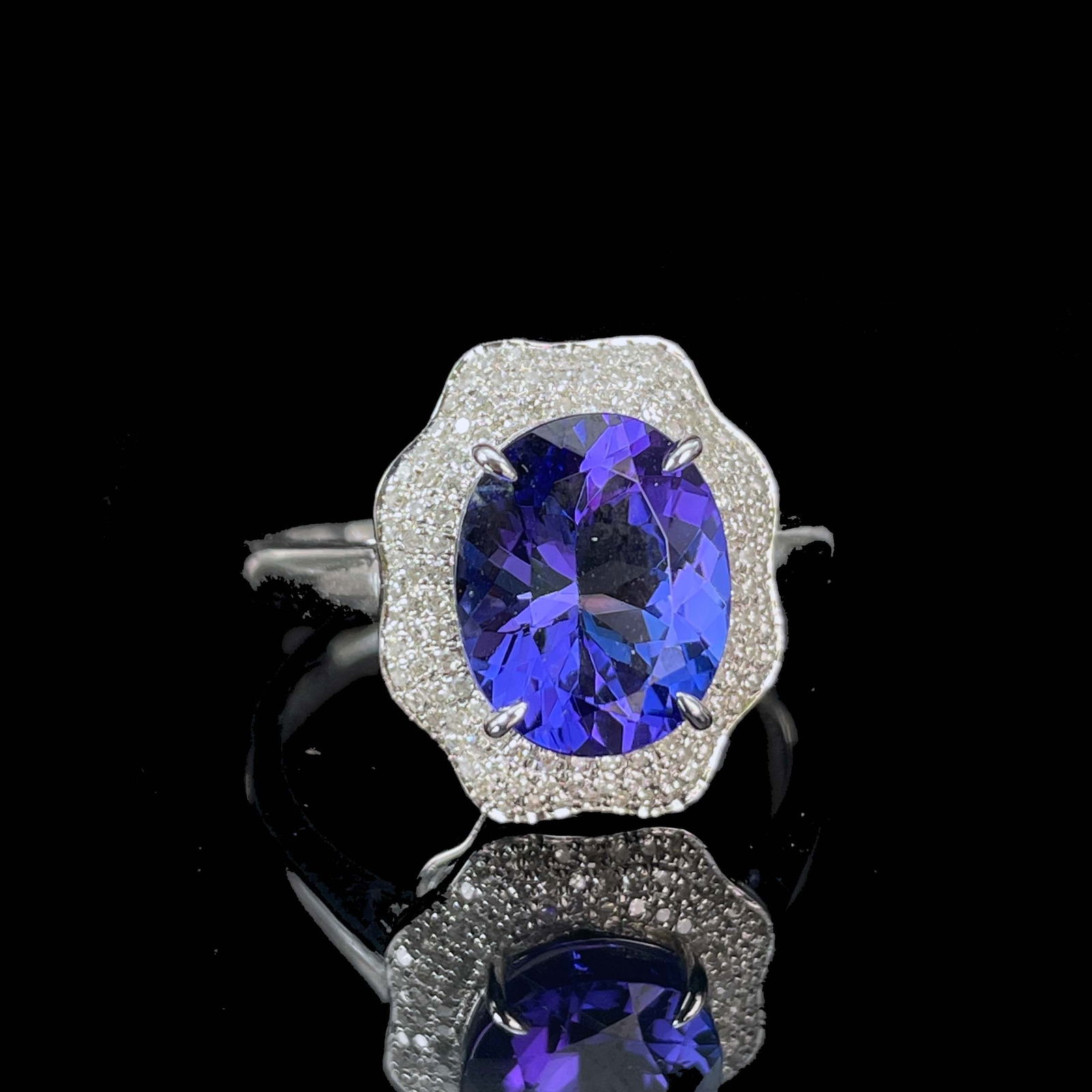 14k Gold 3.42 Ctw Natural Tanzanite & Diamond Ring - 3