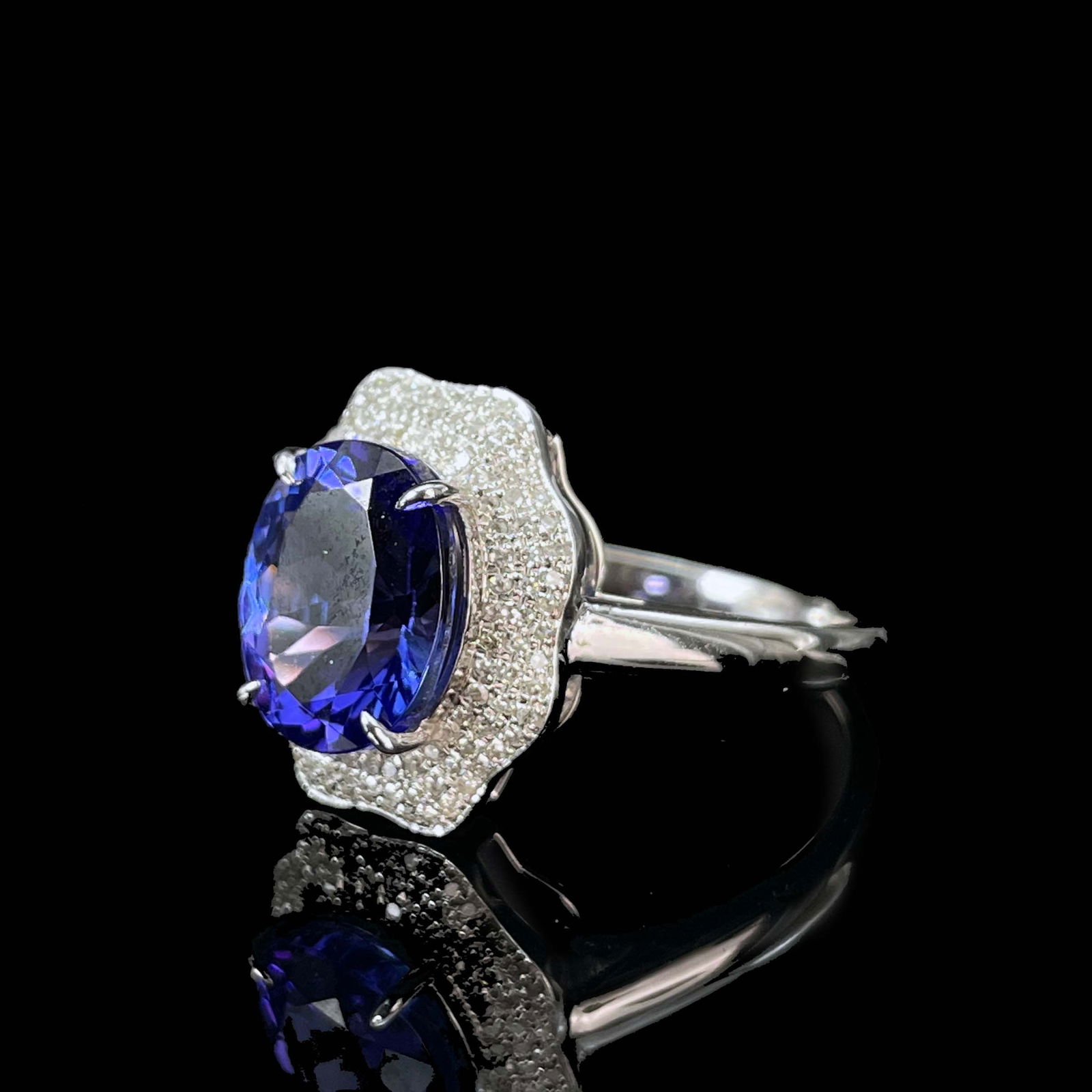 14k Gold 3.42 Ctw Natural Tanzanite & Diamond Ring - 4