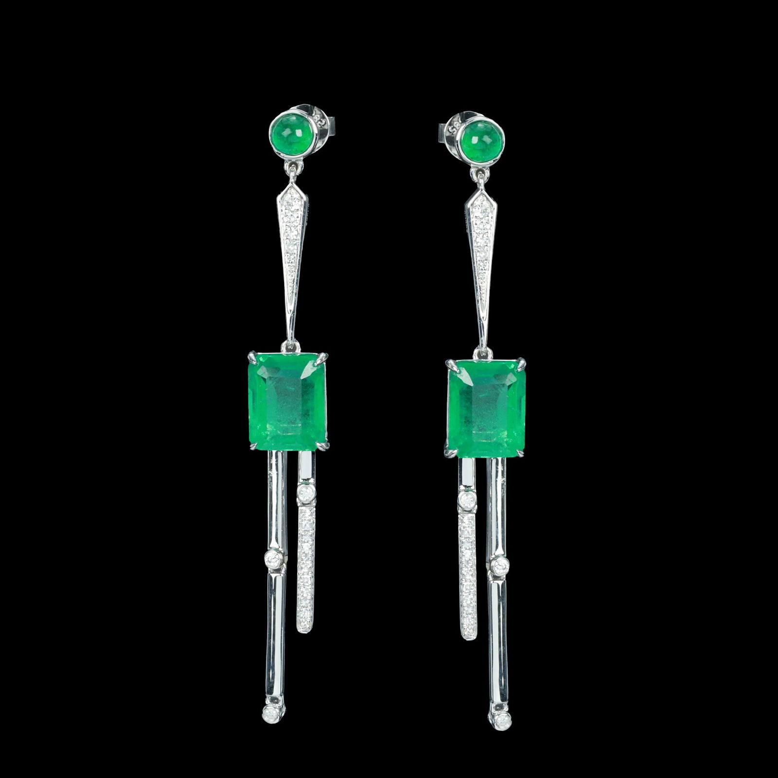 14k Gold 3.86 Ctw Natural Emerald & Diamond Earrings: Ref:230977252 // gold content:14k gold // main gemstone:emerald // shape:octagonal // carat weight:3. 7ct // color:green // treatment:natural // // adjacent gemstone 2 : diamond // shape:round // cara