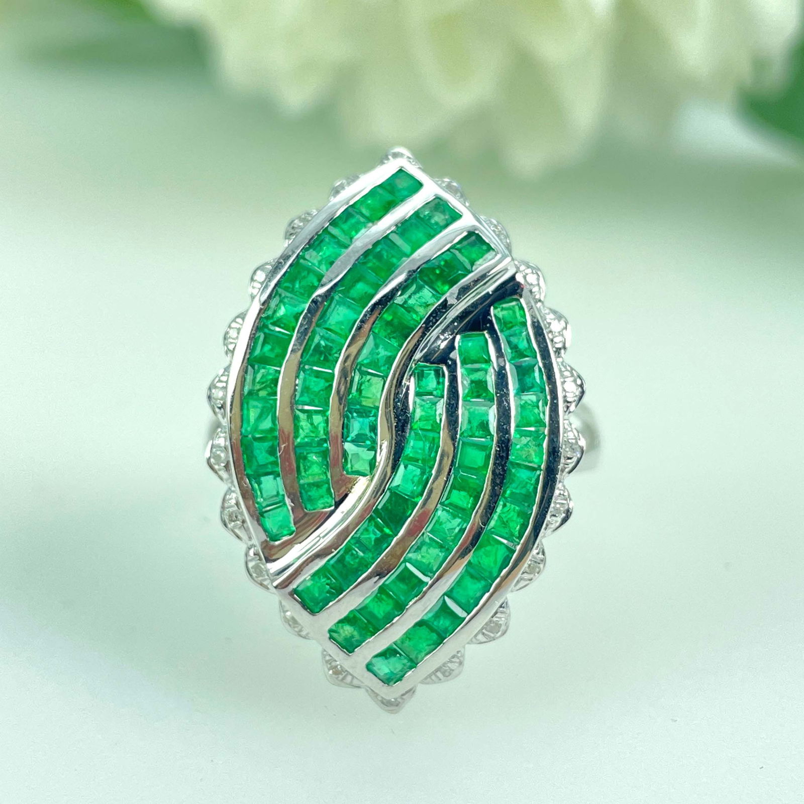 14k Gold 7.26 Ctw Natural Emerald & Diamond Ring: Ref:230977254 // gold content:14k gold // ring size:7. 25us // // main gemstone:emerald // shape:square // carat weight:7. 2ct // color:green // treatment:natural // // adjacent gemstone 2 :