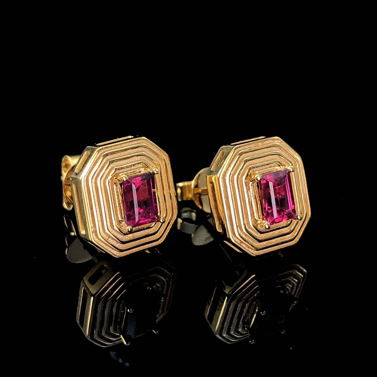 14k Gold 0.72 Ct Natural Ruby Earrings - 4