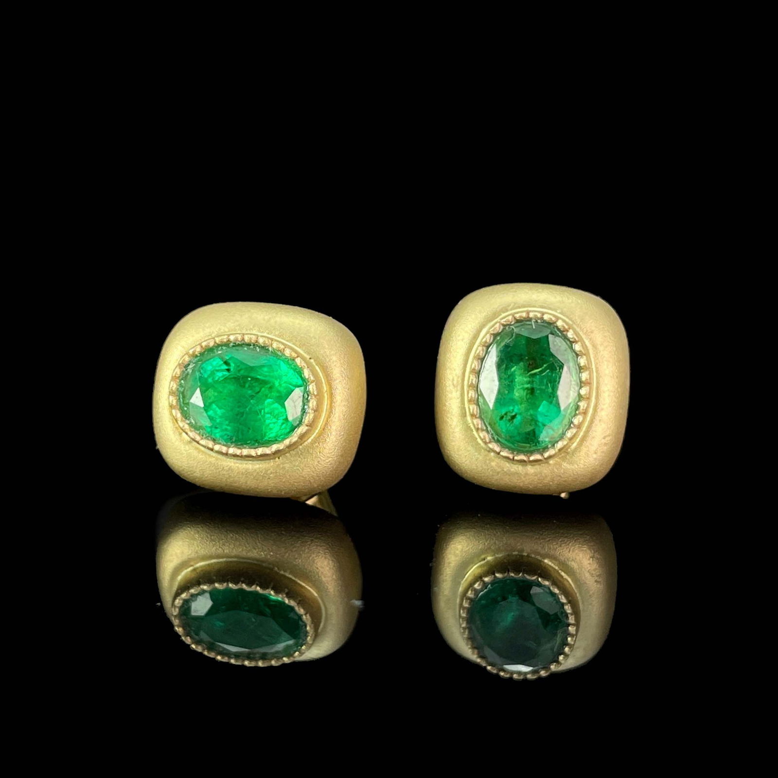14k Gold 1.0 Ct Natural Emerald Earrings - 2