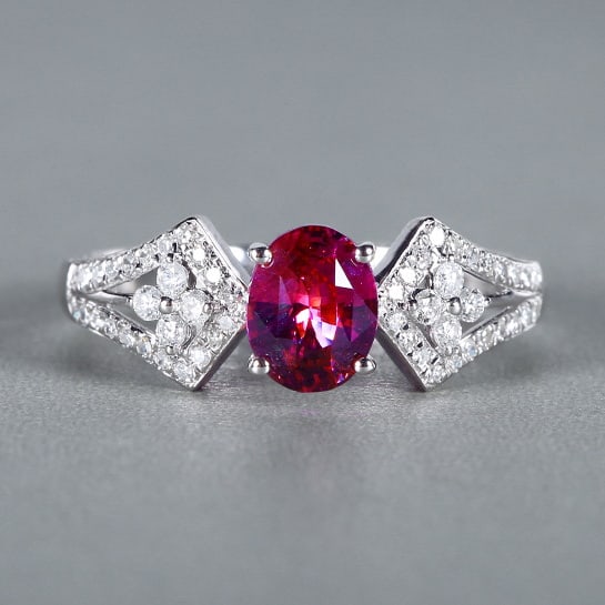 14k Gold 1.29 Ctw Natural Sapphire & Diamond Ring: Ref:230978033 // gold content:14k gold // ring size:7. 25us // // main gemstone:sapphire // shape:oval // carat weight:1. 06ct // color:pink // treatment:natural // // adjacent gemstone 2 :