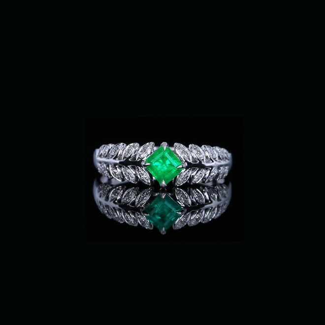 14k Gold 0.47 Ctw Natural Emerald & Diamond Ring: Ref:230978153 // gold content:14k gold // ring size:7. 25us // // main gemstone:emerald // shape:octagonal // carat weight:0. 38ct // color:green // treatment:natural // // adjacent gemstone 2 :