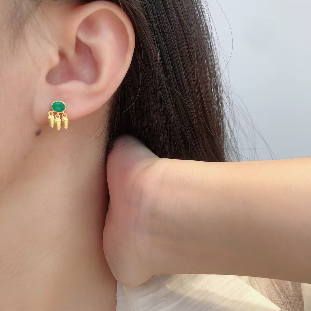 14k Gold 0.55 Ct Natural Emerald Earrings - 4