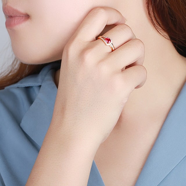 14k Gold 0.84 Ctw Natural Ruby & Diamond Ring - 5