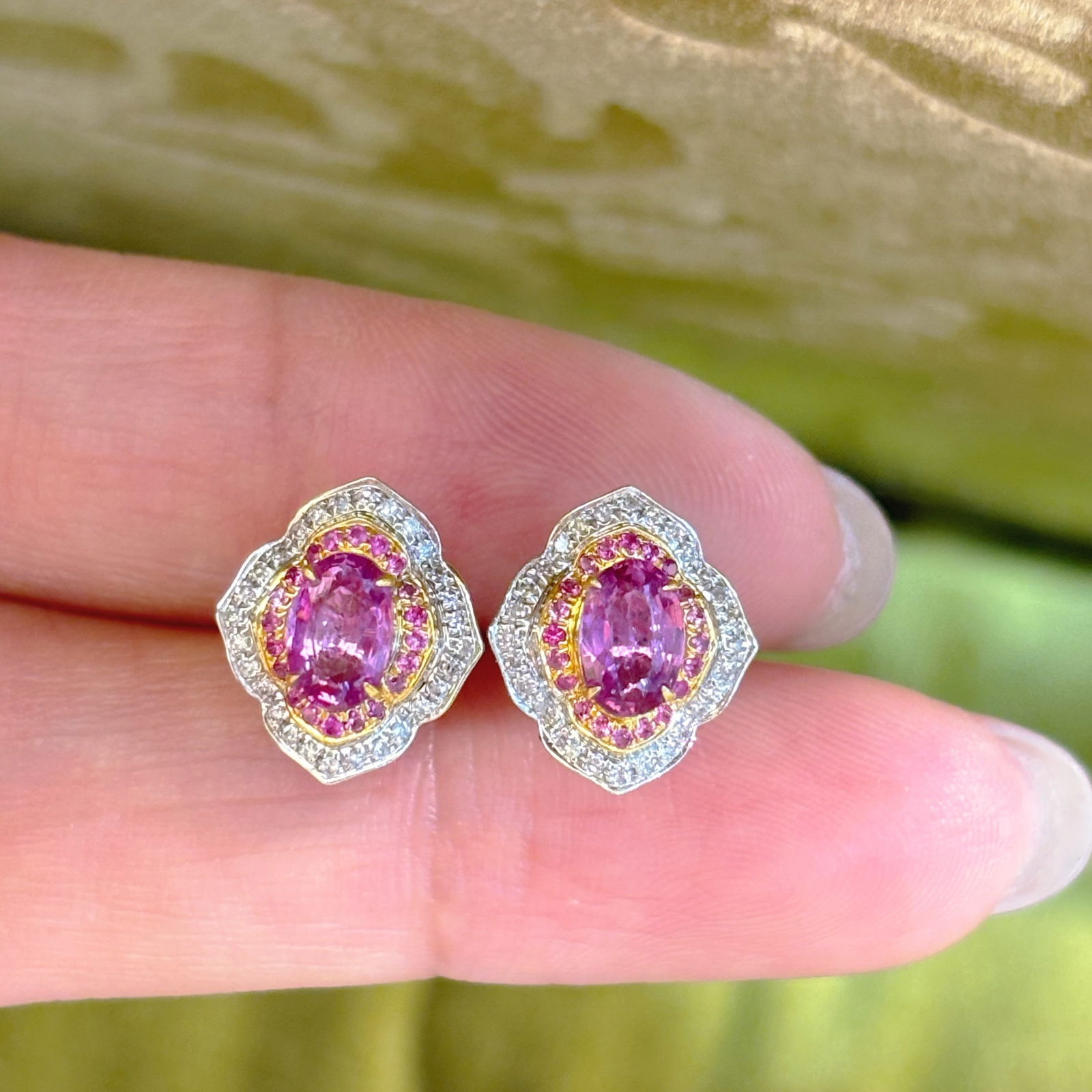 14k Gold 1 Ct Natural Padparadscha Sapphire & Diamond & Sapphire Earrings: Ref:230978236 // gold content:14k gold // main gemstone:padparadscha sapphire // shape:oval // carat weight:1ct // color:orangish pink // treatment:natural // // adjacent gemstone 2 : diamond //